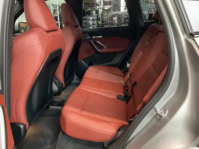 BMW Ix1 view 9