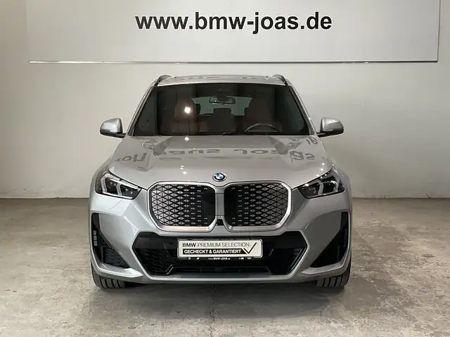 BMW Ix1 view 2