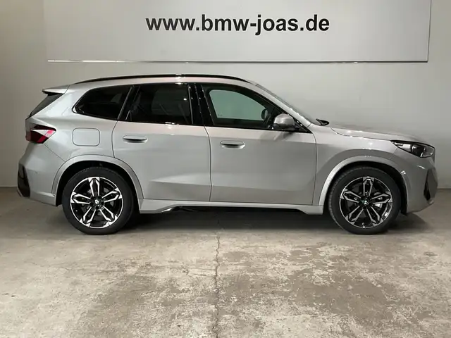BMW Ix1 view 12