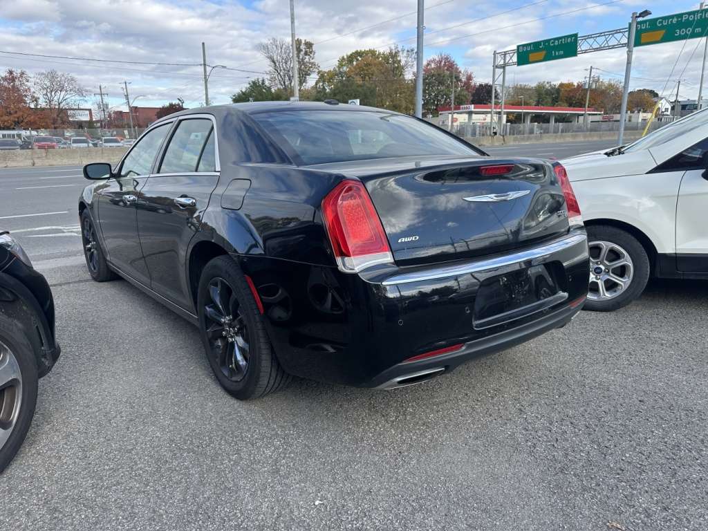 2016 Chrysler 300