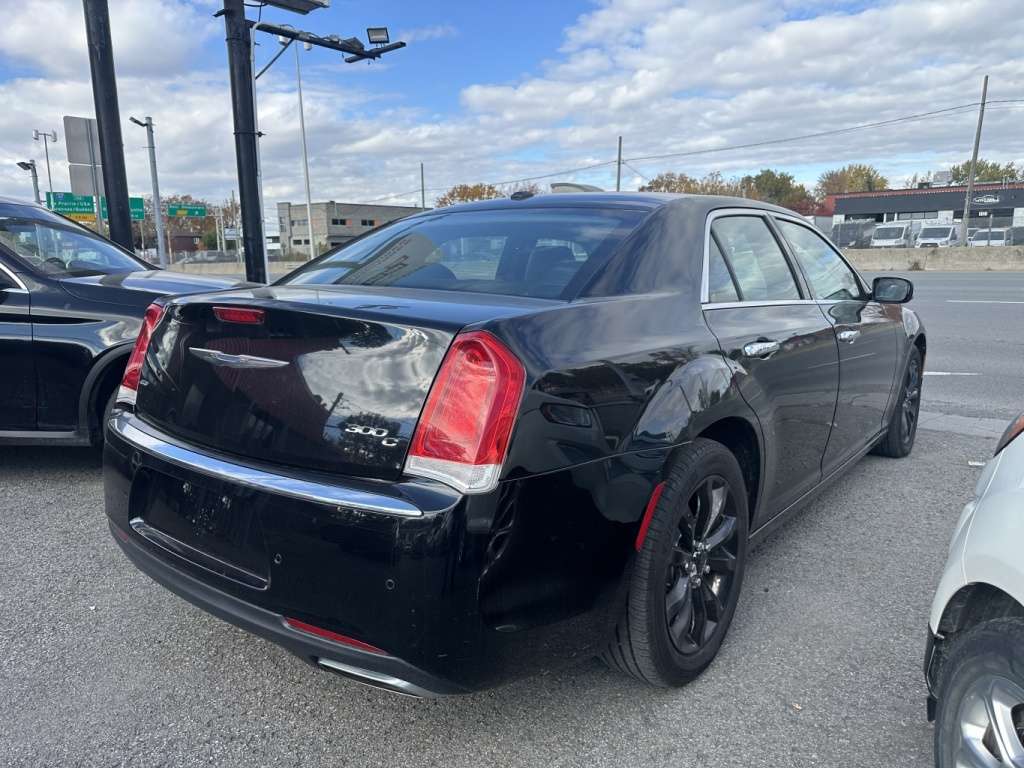 2016 Chrysler 300
