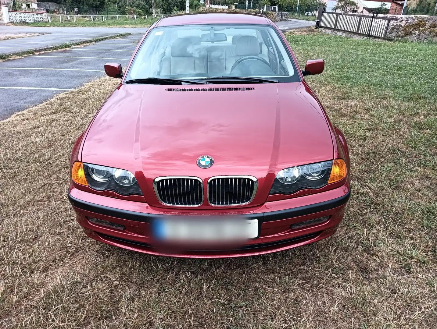 BMW 323 323i - 1