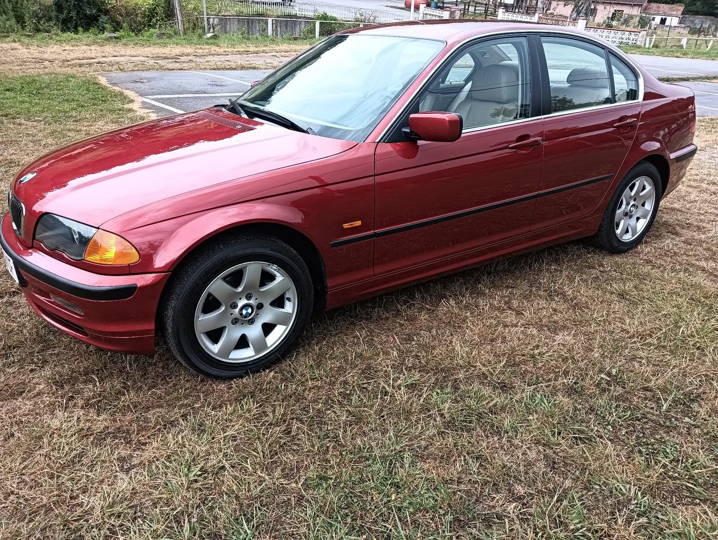 BMW 323 323i - 2