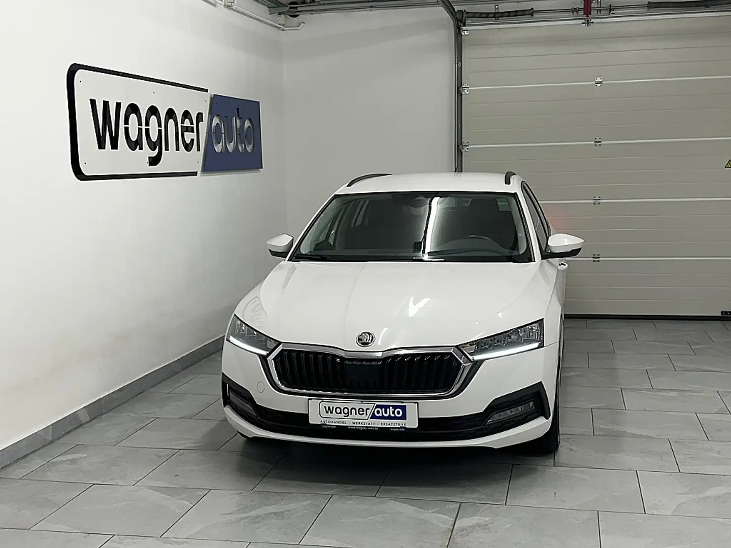 Skoda Octavia Combi 2,0 TDI Ambition DSG.LED/Lane Assist/el.A... Weiß - 1