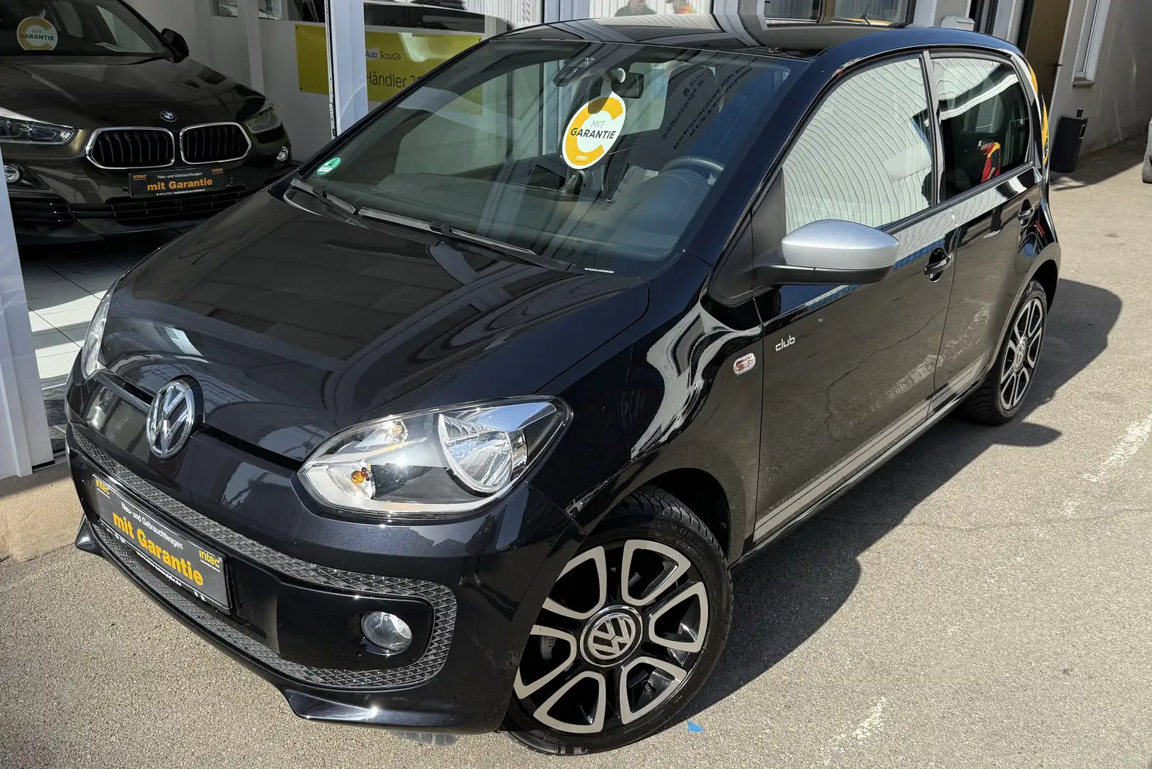 Volkswagen up! club up! 1.HD KLIMA NAVI PDC ALU PDC GARANTIE Schwarz - 2