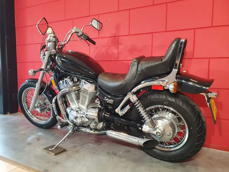 Suzuki VS 1400 - foto 5