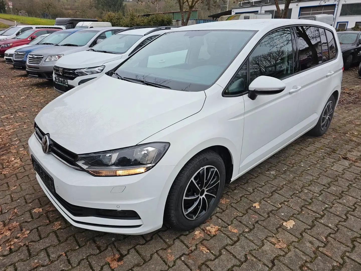 Volkswagen Touran 1.6 TDI DSG Klima Navi AHK Blanc - 1
