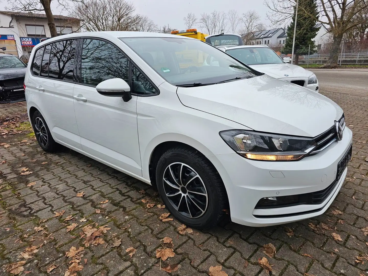 Volkswagen Touran 1.6 TDI DSG Klima Navi AHK Blanc - 2