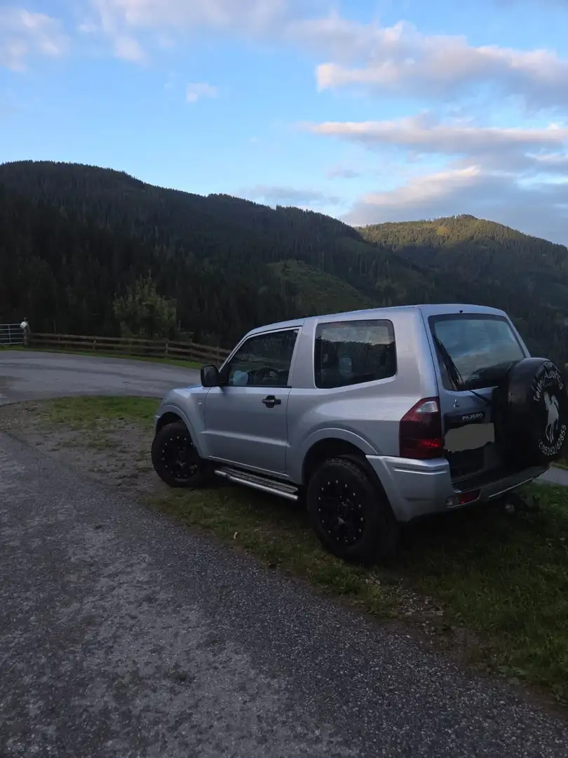 Mitsubishi Pajero MT Classic 2,5 GL TD - 1