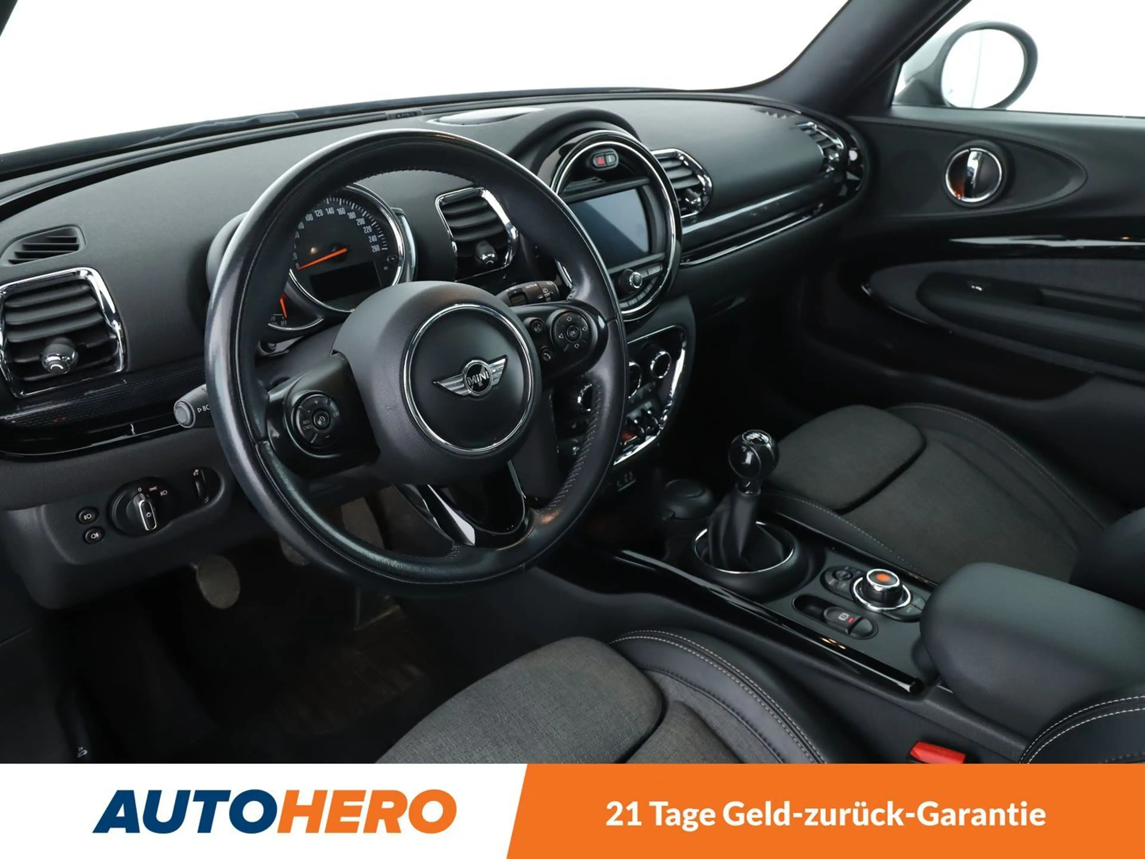 MINI One Clubman One*NAVI*LED*TEMPO*PDC*PANO* — photo 11