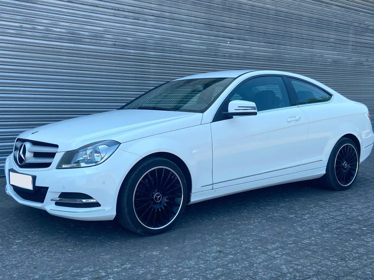 Mercedes-Benz C 200 C 200 Coupe Edition C bijela - 1