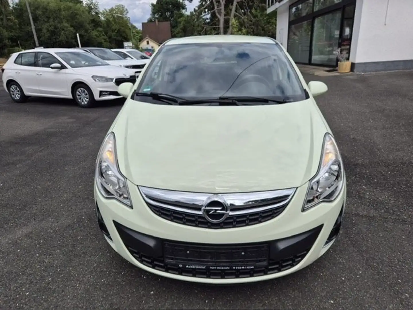 Opel Corsa 1.4 16V Satellite 5Türer*Klima/PDC/Sitzheizung* Blanc - 2
