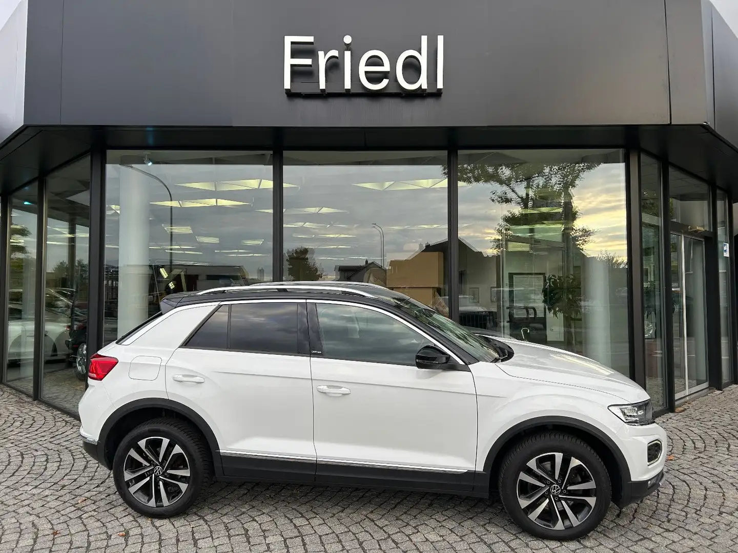 Volkswagen T-Roc United 2.0 TDI DSG Weiß - 2