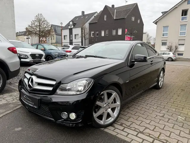 Mercedes-Benz C 180 CGI AMG Coupe BlueEfficiency Navi*LED
