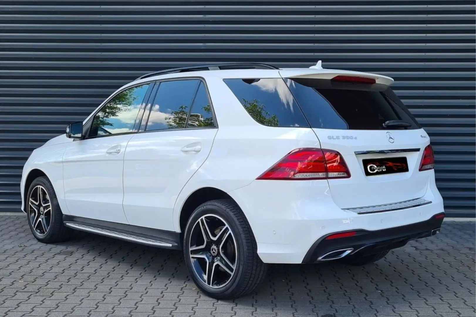 Mercedes-Benz GLE 350 350d AMG Wit - 2