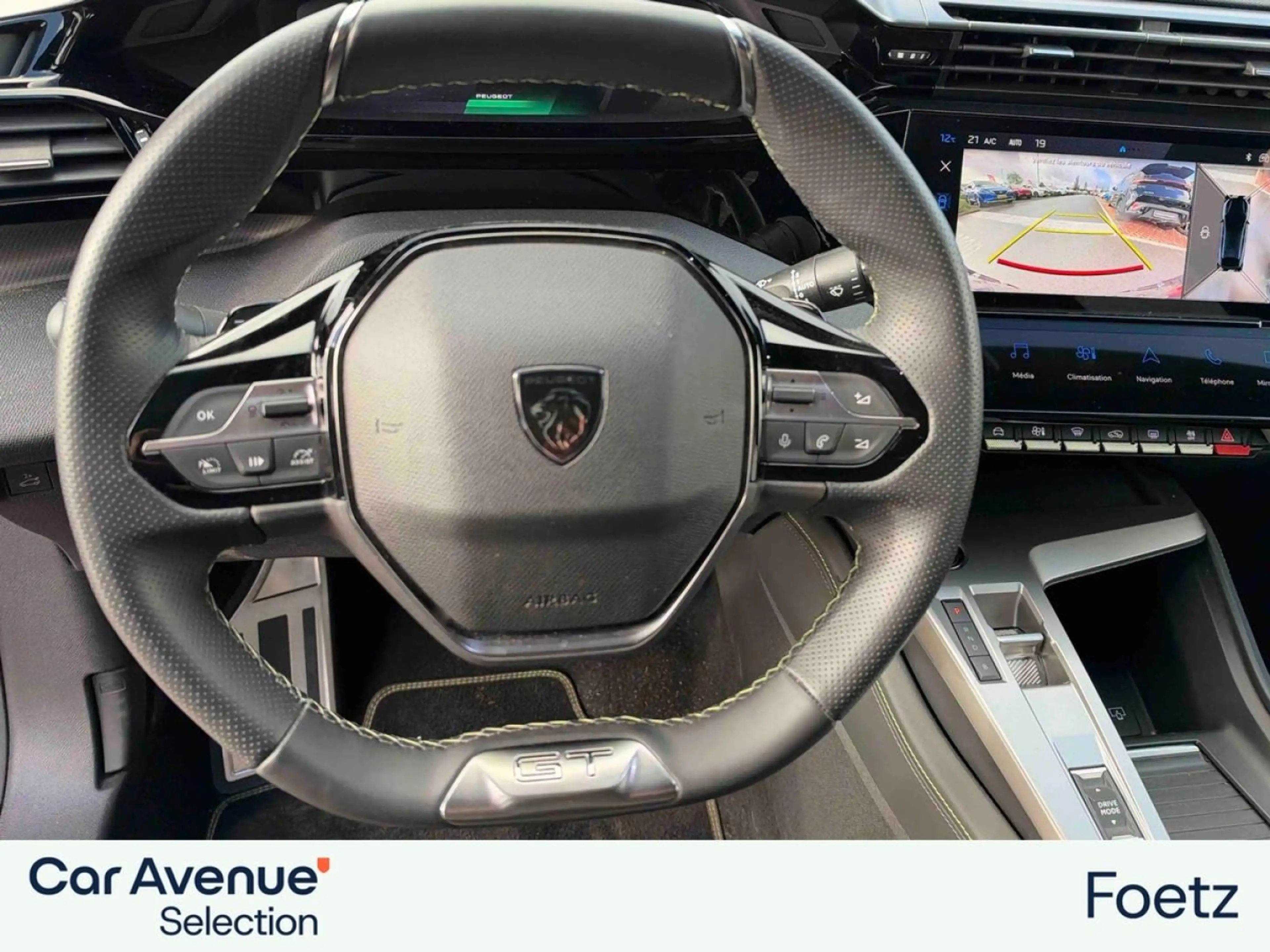 Peugeot 408 Plug-in Hybrid 180ch GT e-EAT8 — photo 6