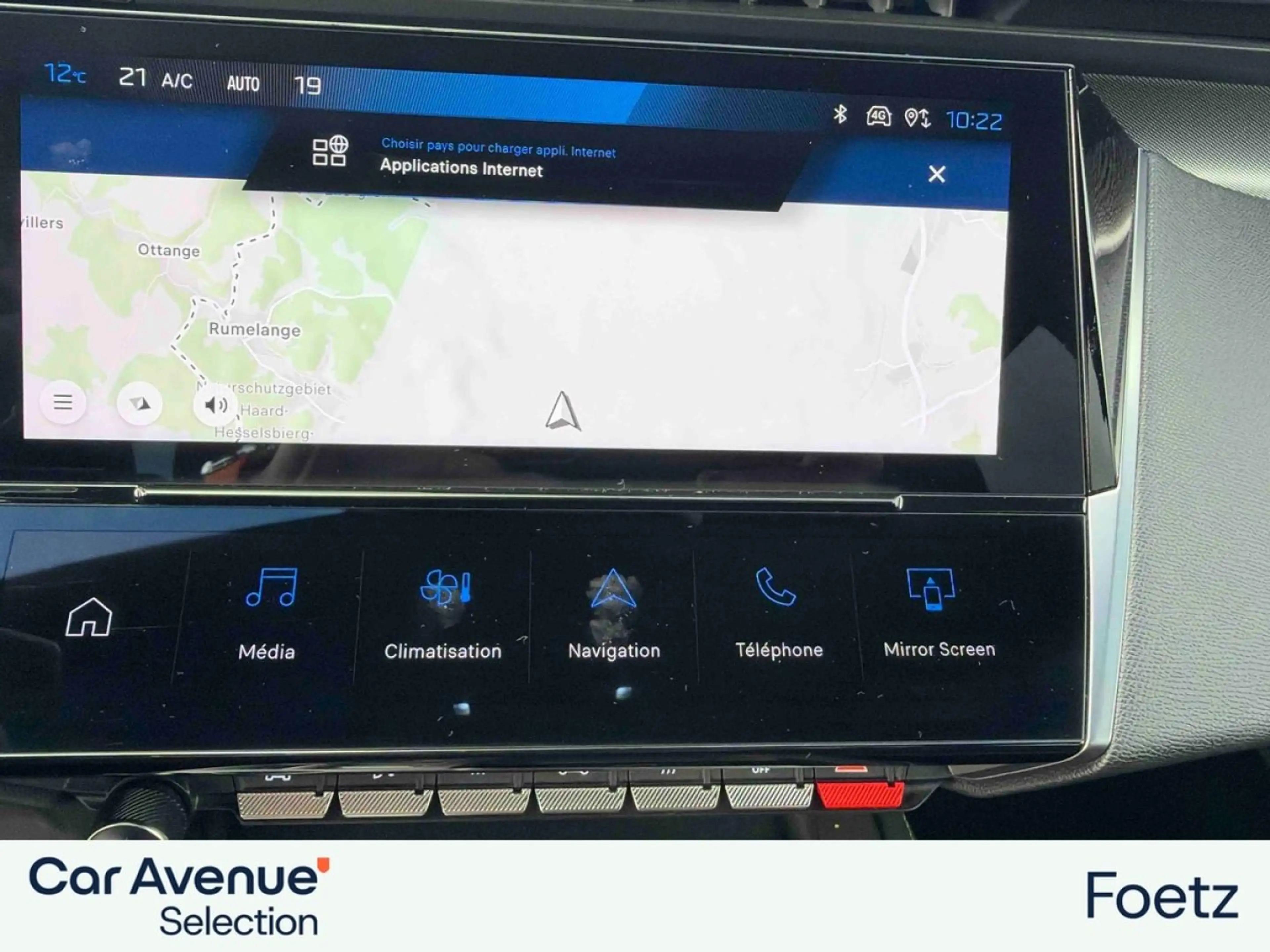 Peugeot 408 Plug-in Hybrid 180ch GT e-EAT8 — photo 12