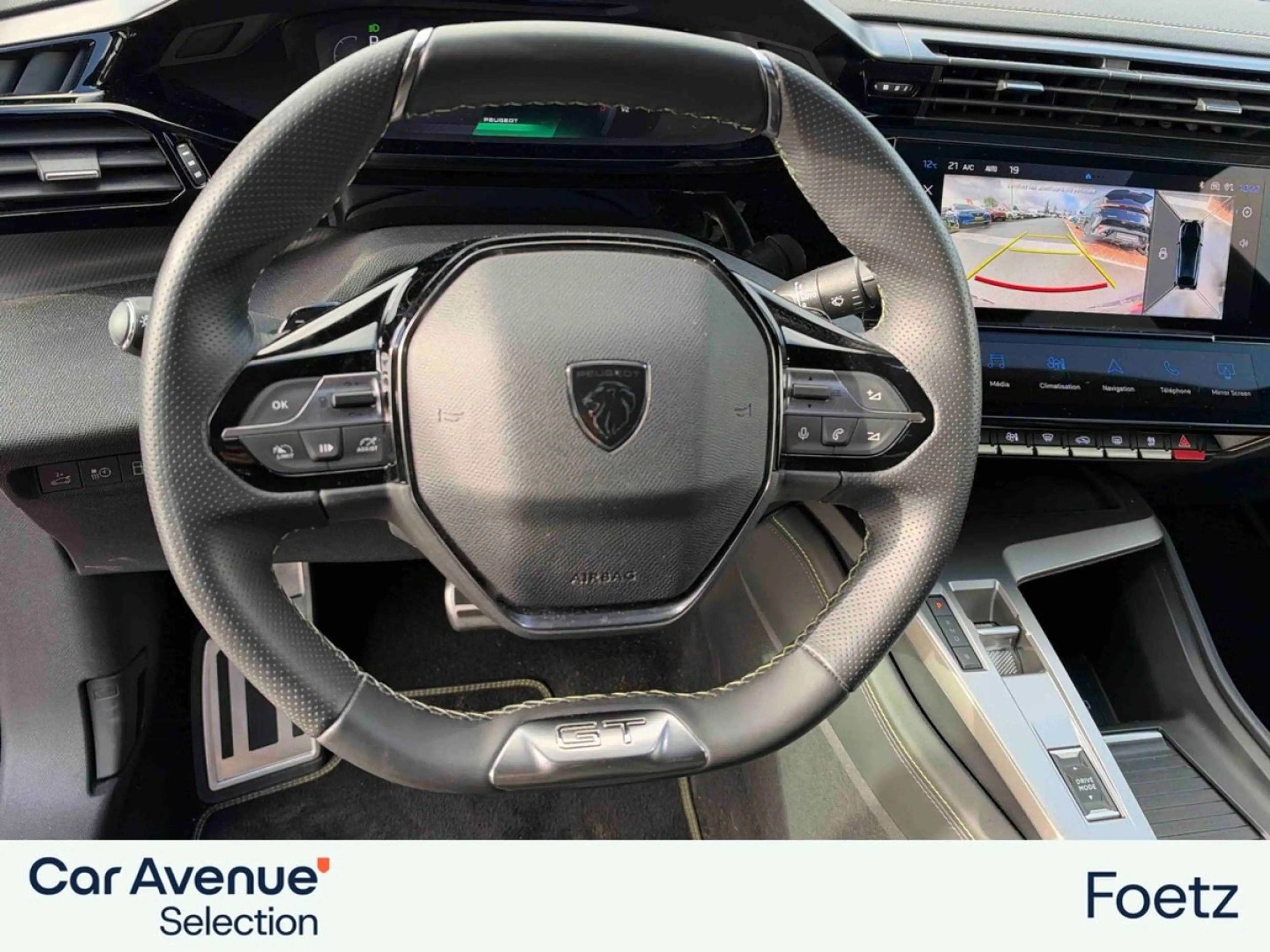 Peugeot 408 Plug-in Hybrid 180ch GT e-EAT8 — photo 13