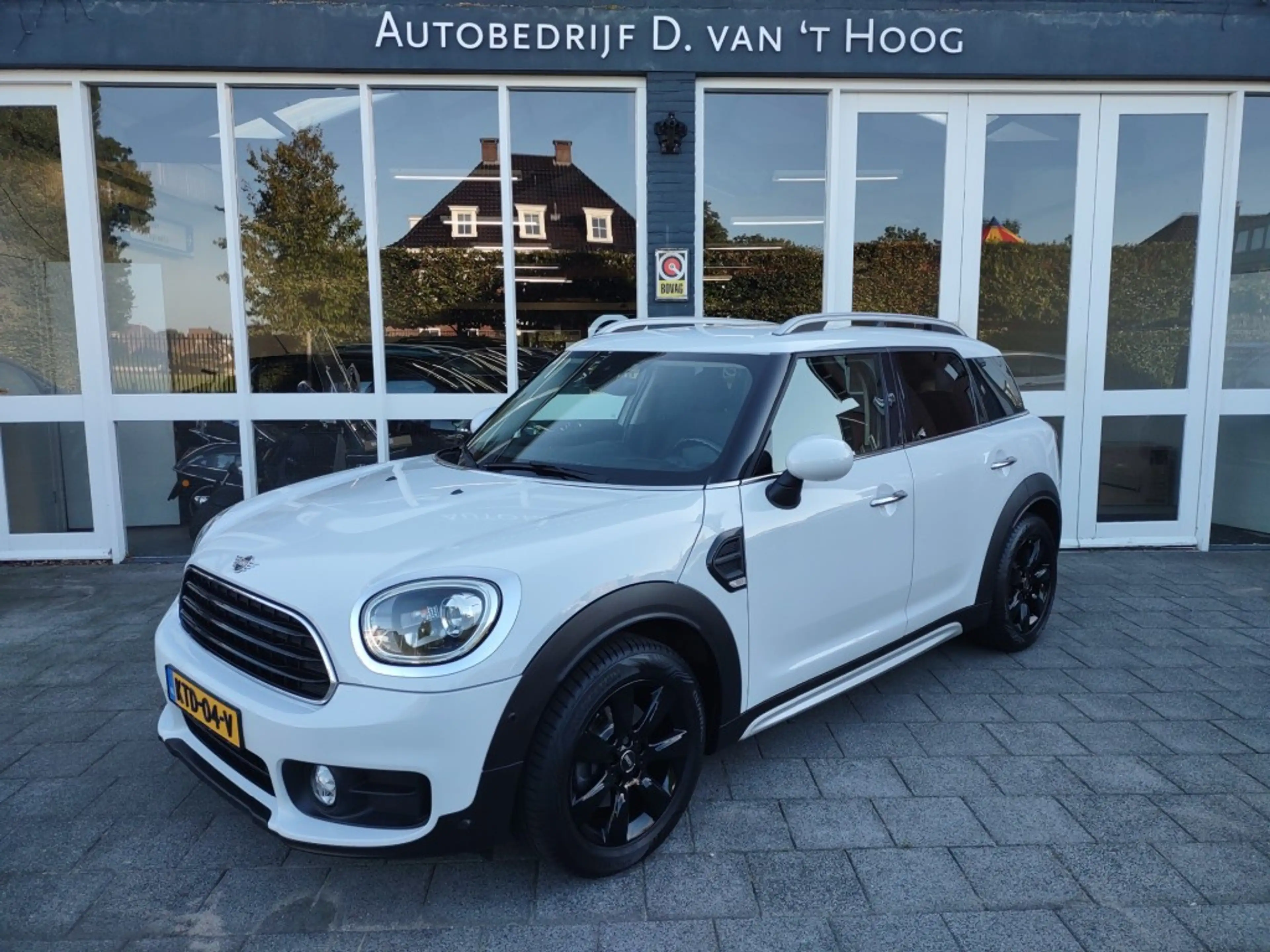 MINI Cooper Countryman 1.5 COOPER CHILI 136pk