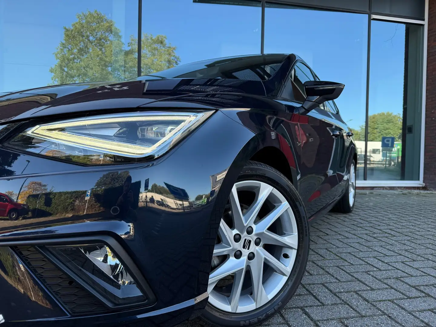 SEAT Ibiza 1.0 EcoTSI FR Business Intense - Navi - Camera - A Blauw - 2