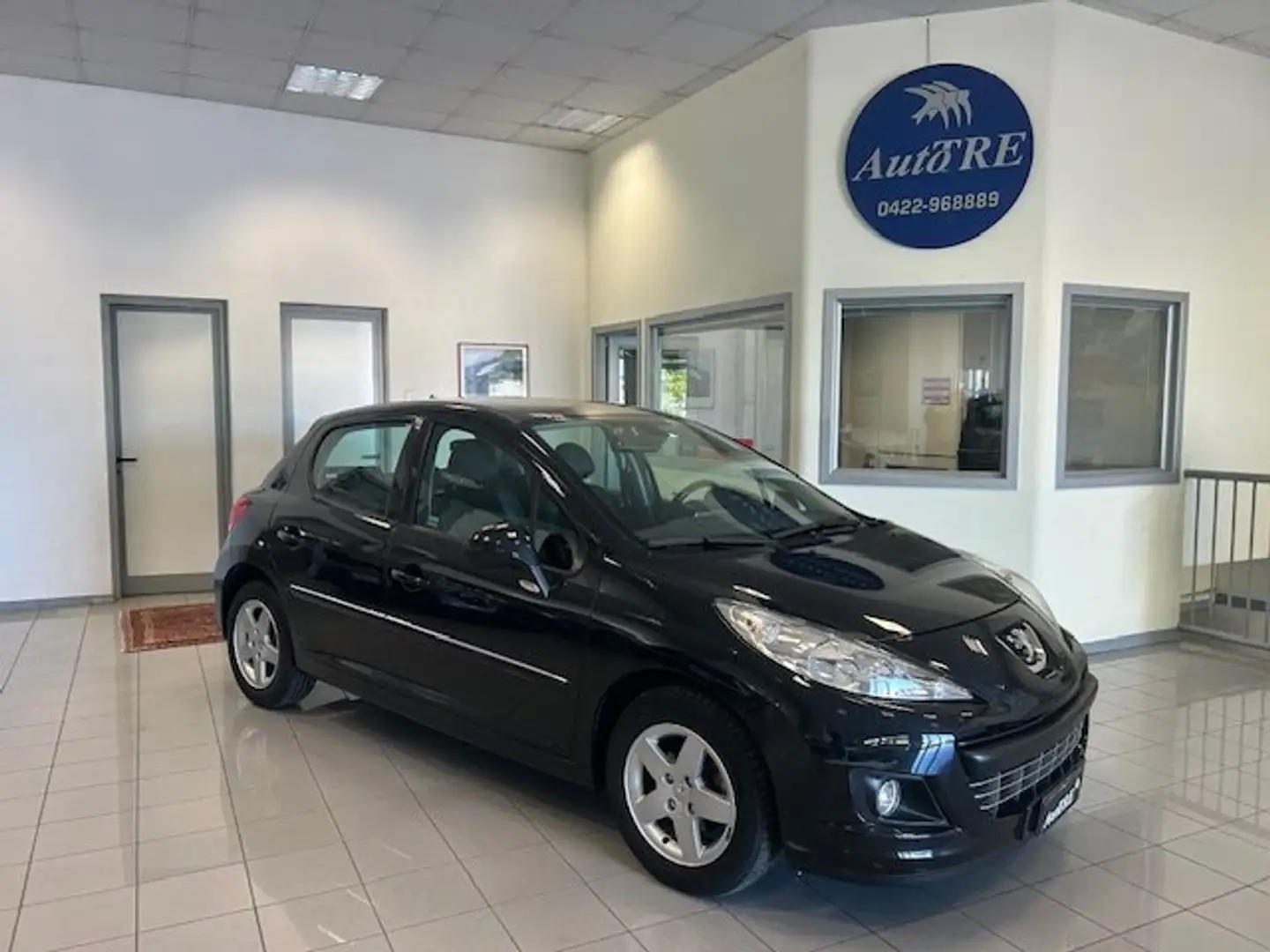 Peugeot 207 207 5p 1.4 hdi 8v Energie 70cv KM52800 Zwart - 1