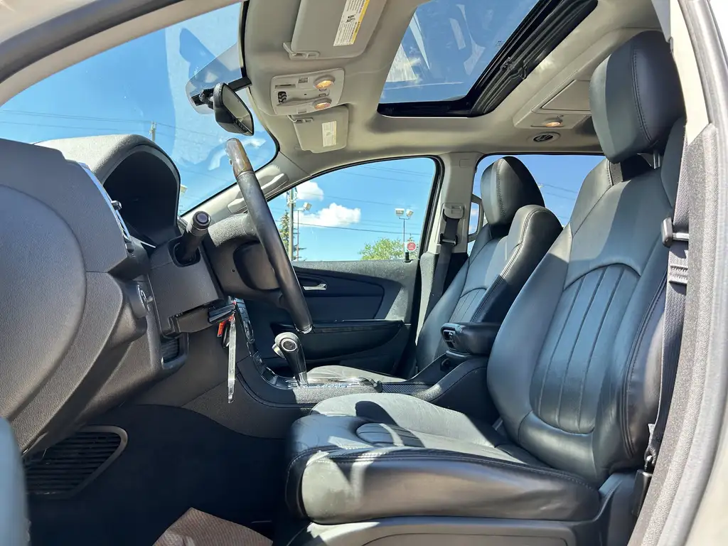 2012 GMC Acadia Denali | SunRoof | Rear Cam | Push Start — photo 8