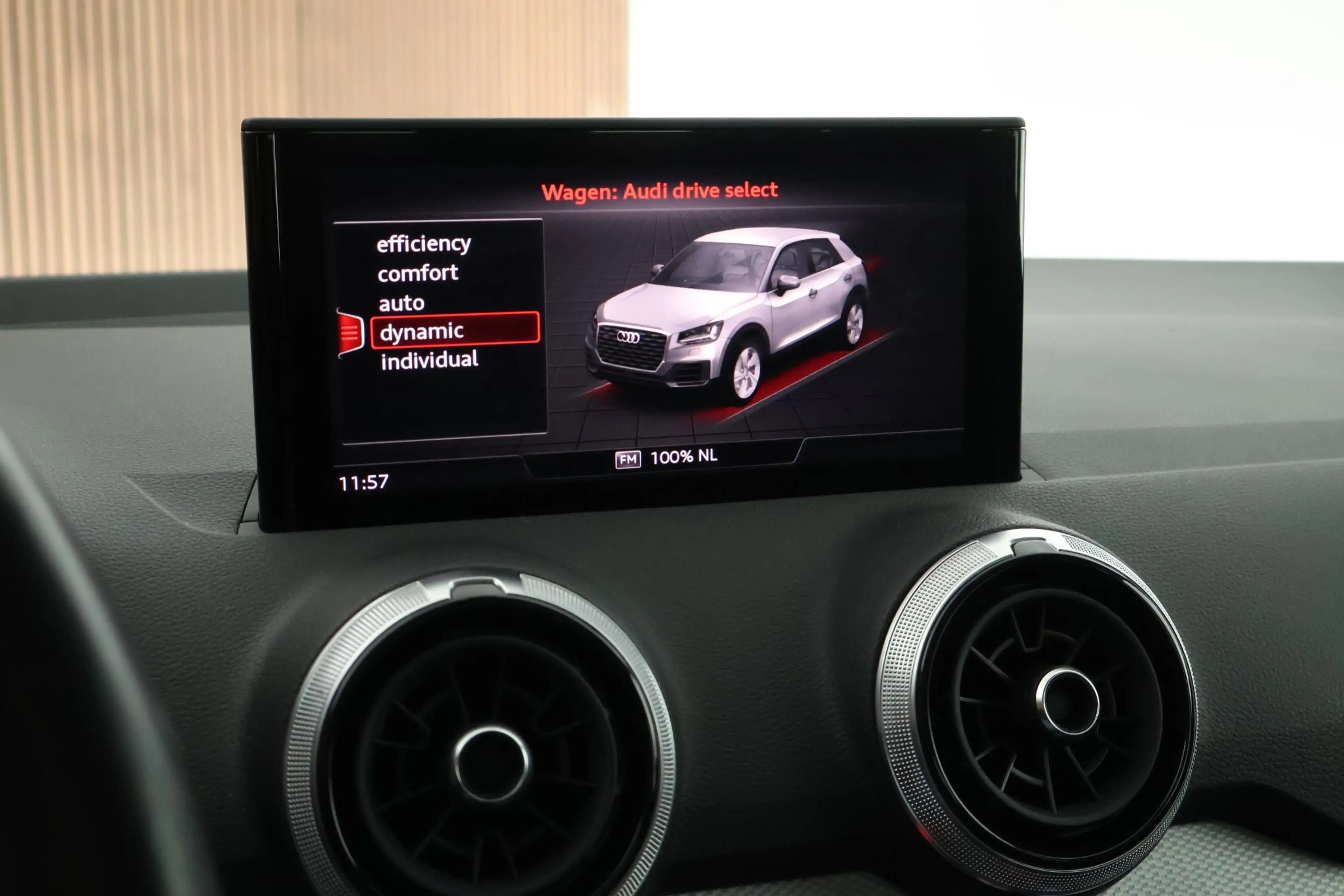 Audi Q2 35 TFSI 150pk S-Tronic S Edition Trekhaak Camera C — photo 25
