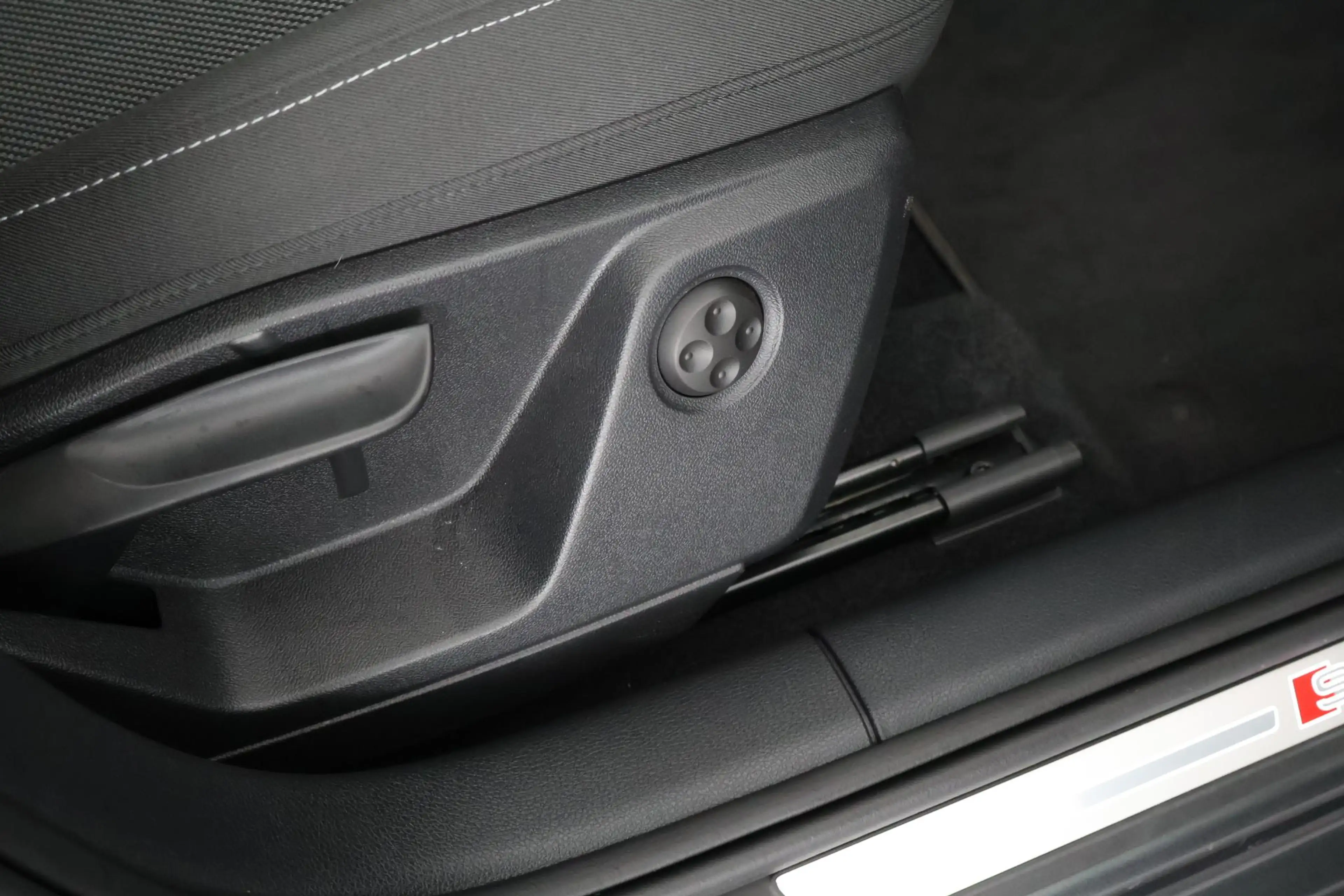 Audi Q2 35 TFSI 150pk S-Tronic S Edition Trekhaak Camera C — photo 34