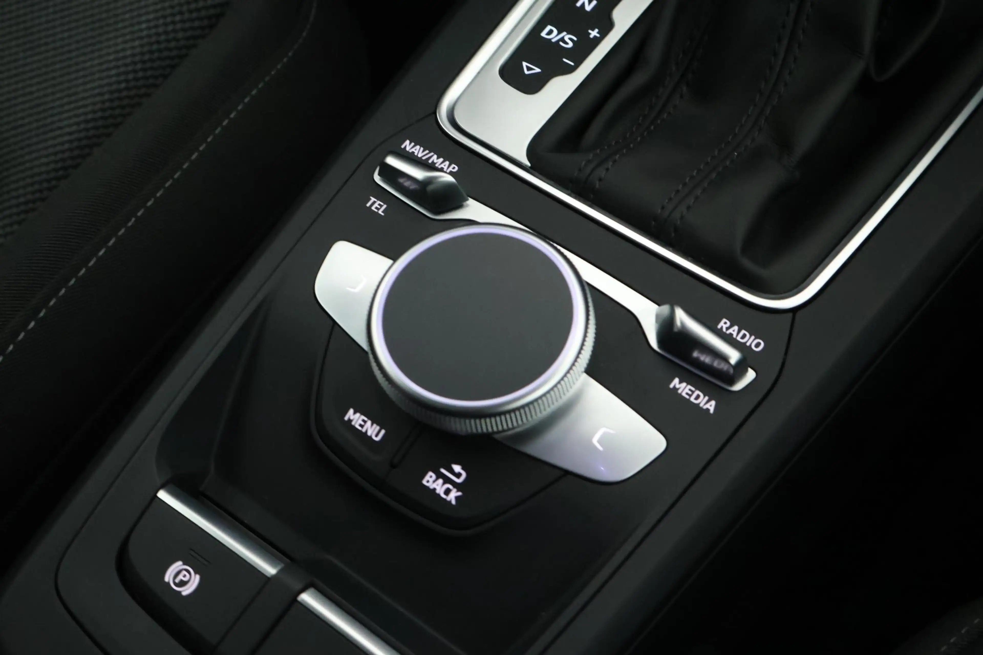 Audi Q2 35 TFSI 150pk S-Tronic S Edition Trekhaak Camera C — photo 31