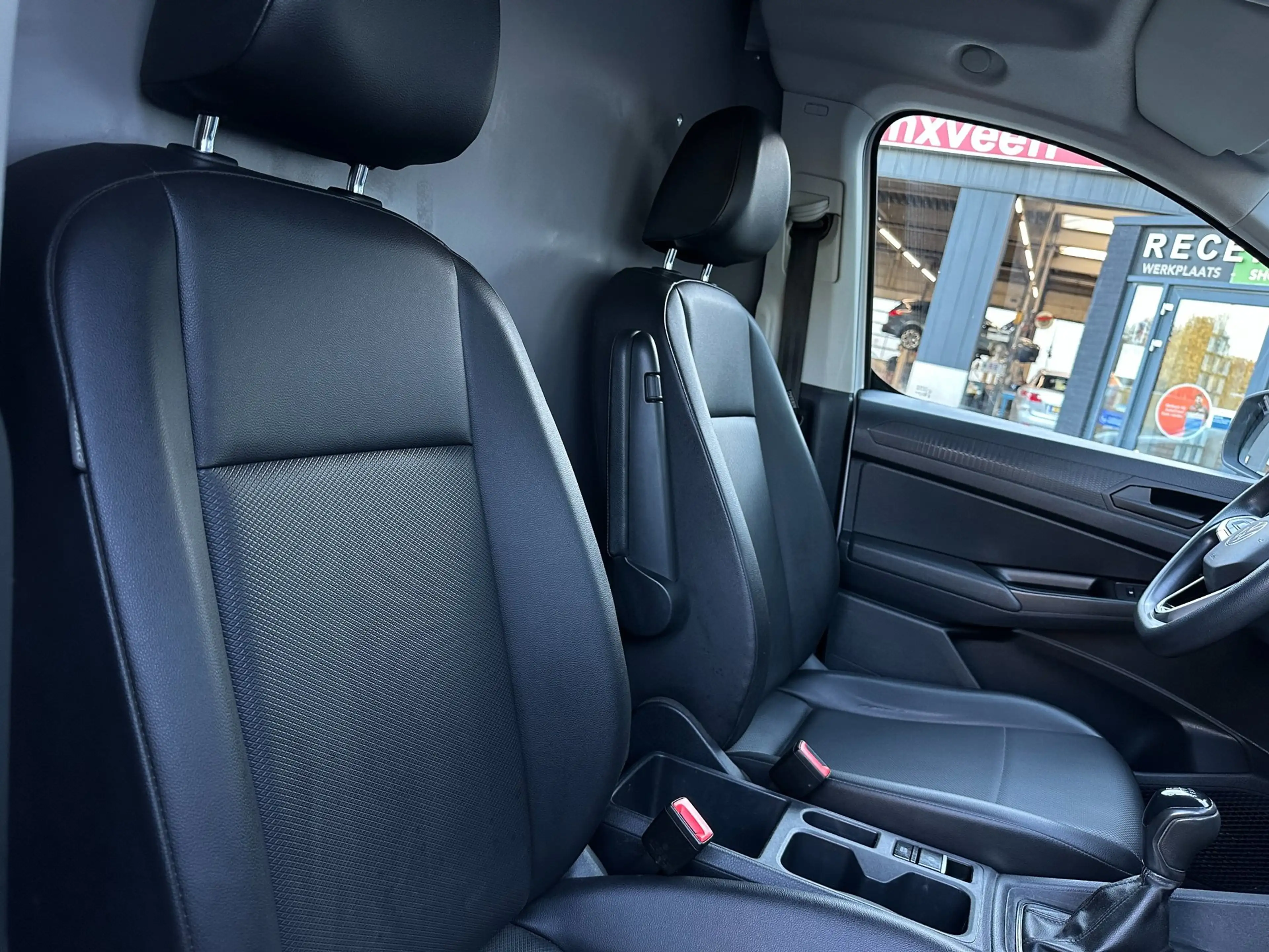 Volkswagen Caddy Cargo 2.0 TDI Comfort/1STE EIG/APP-CONNECT/NAVI/NL — photo 11