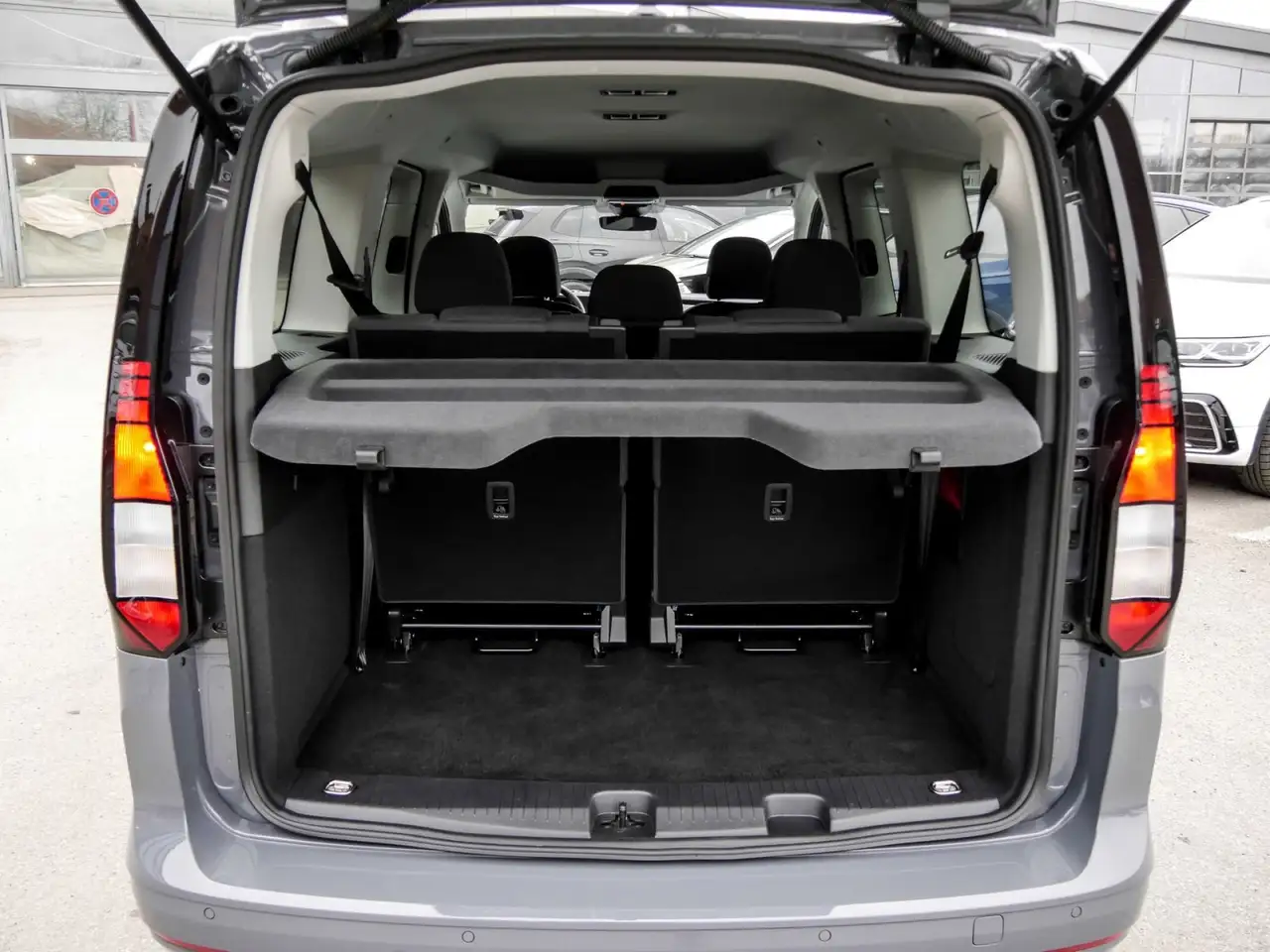 Volkswagen Caddy Maxi Life 2.0 TDI DSG Navi AHK ACC 7Sitze, миниатюра 12