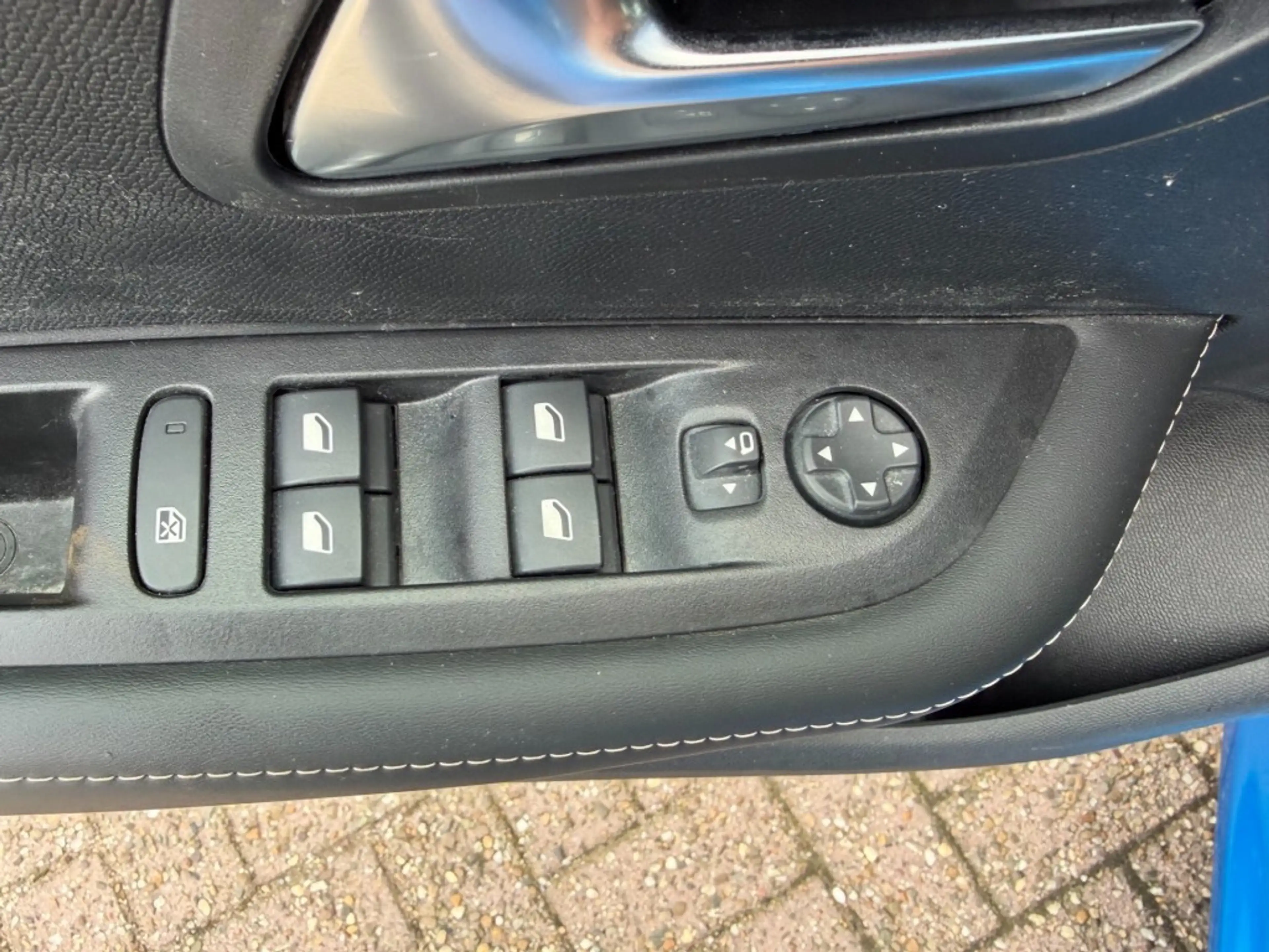 Peugeot 208 1.2 PureTech Allure 100PK Leder, Navi, Carplay/And — photo 18