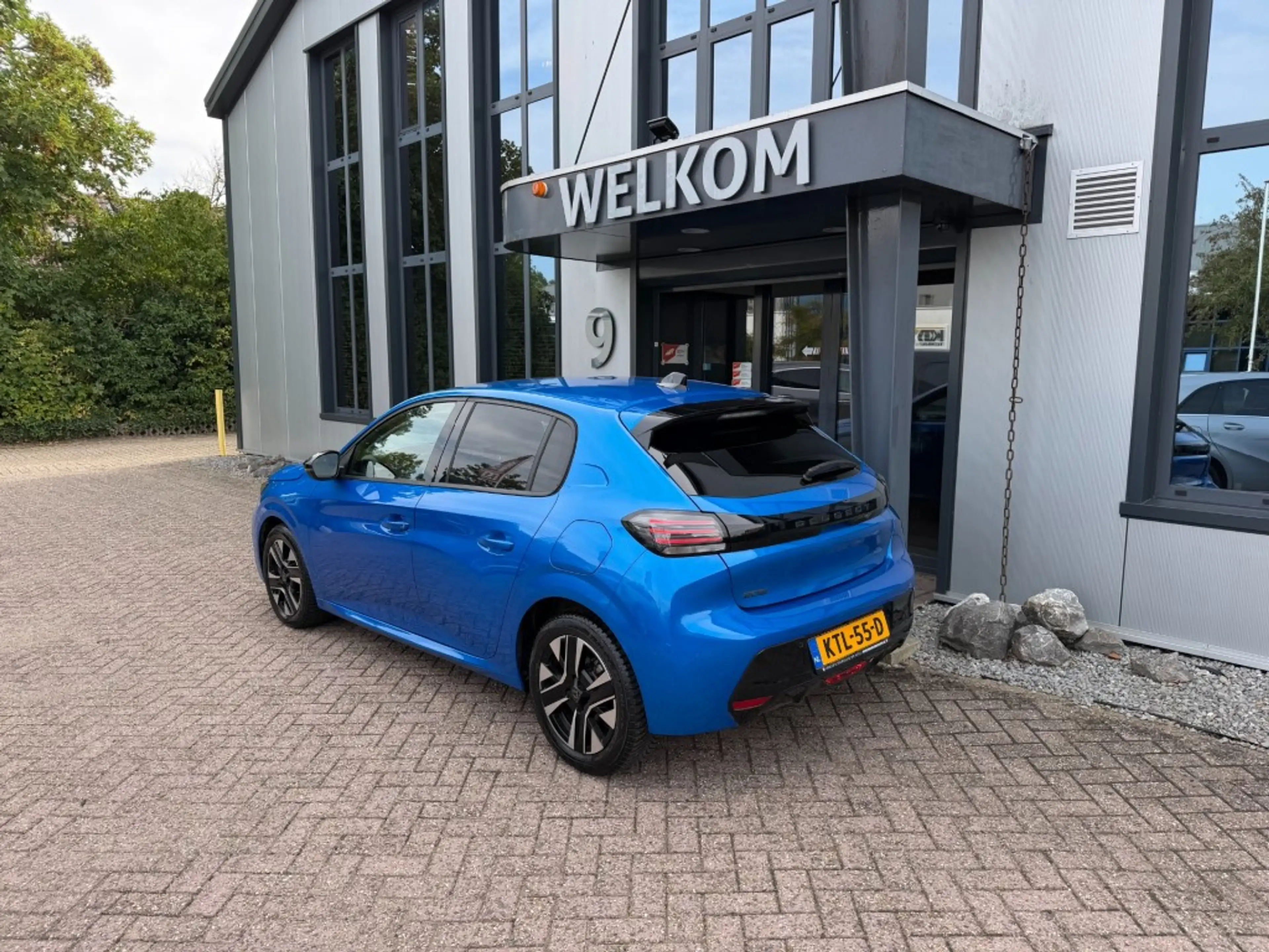 Peugeot 208 1.2 PureTech Allure 100PK Leder, Navi, Carplay/And — photo 4