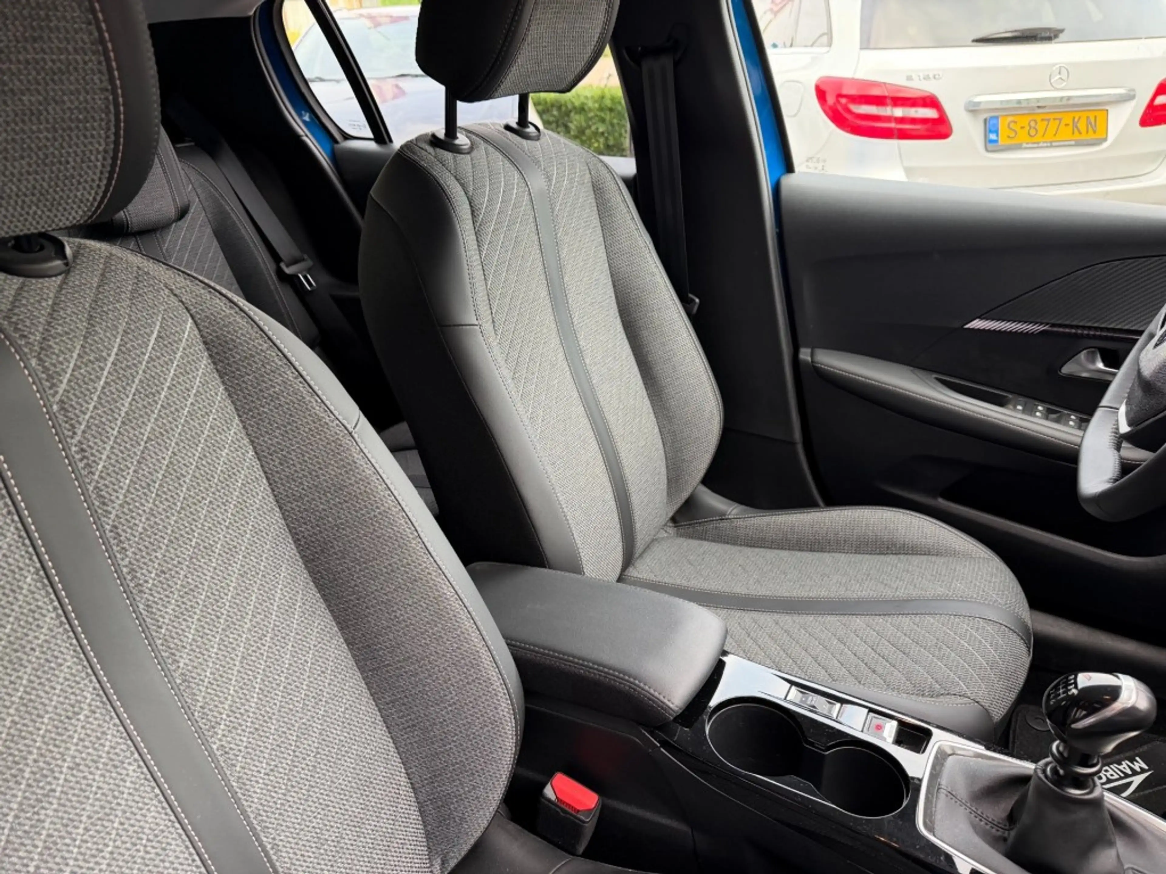 Peugeot 208 1.2 PureTech Allure 100PK Leder, Navi, Carplay/And — photo 11
