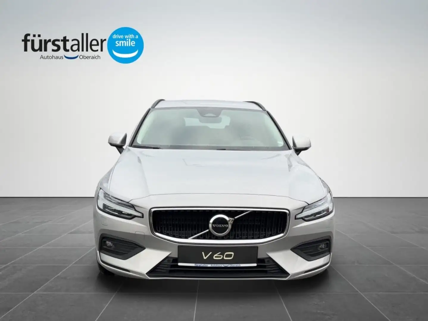 Volvo V60 Core, B4 Mild Hybrid, Diesel Silber - 2