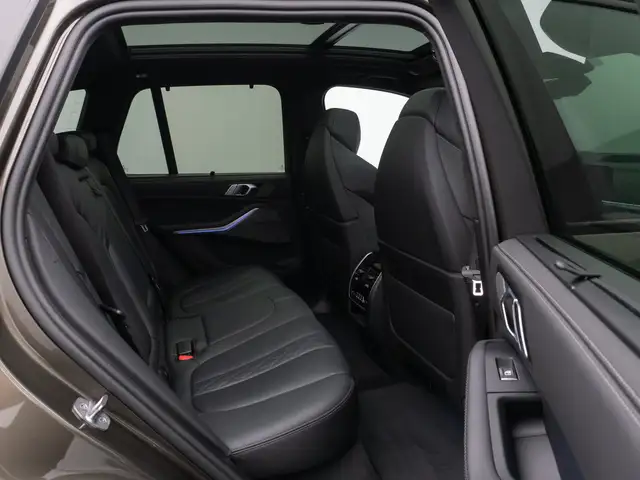 BMW X5 view 26