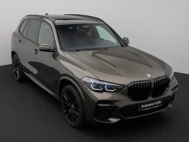 BMW X5 view 3