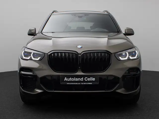 BMW X5 view 2