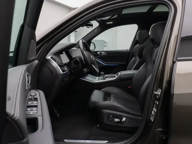 BMW X5 view 19