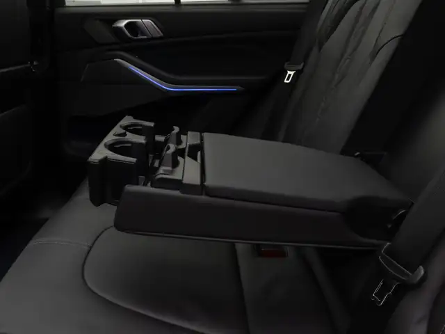 BMW X5 view 28