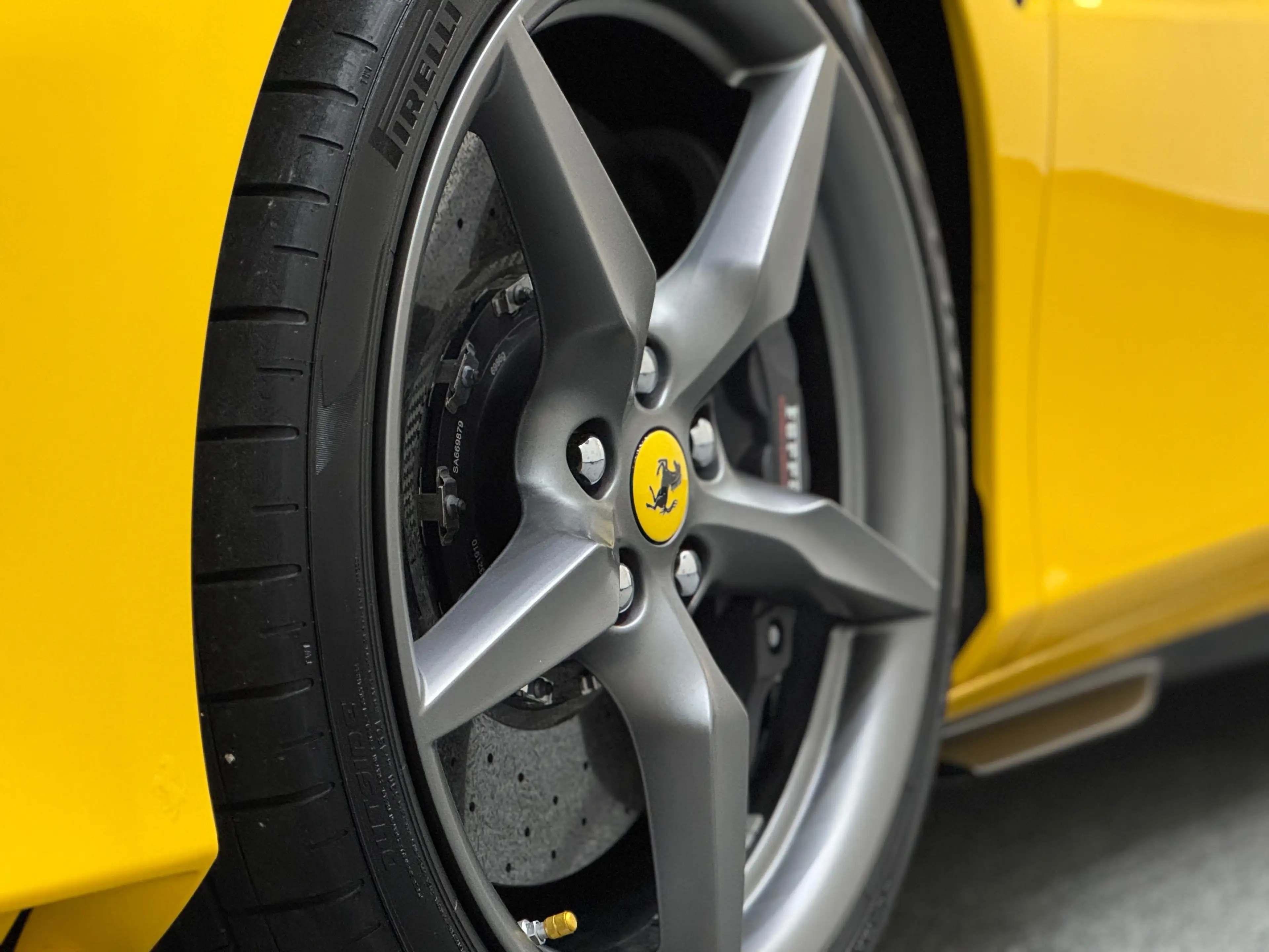 Ferrari F8 Spider *PPF*RacingSeats*Giallo Triplo Strato* — photo 9