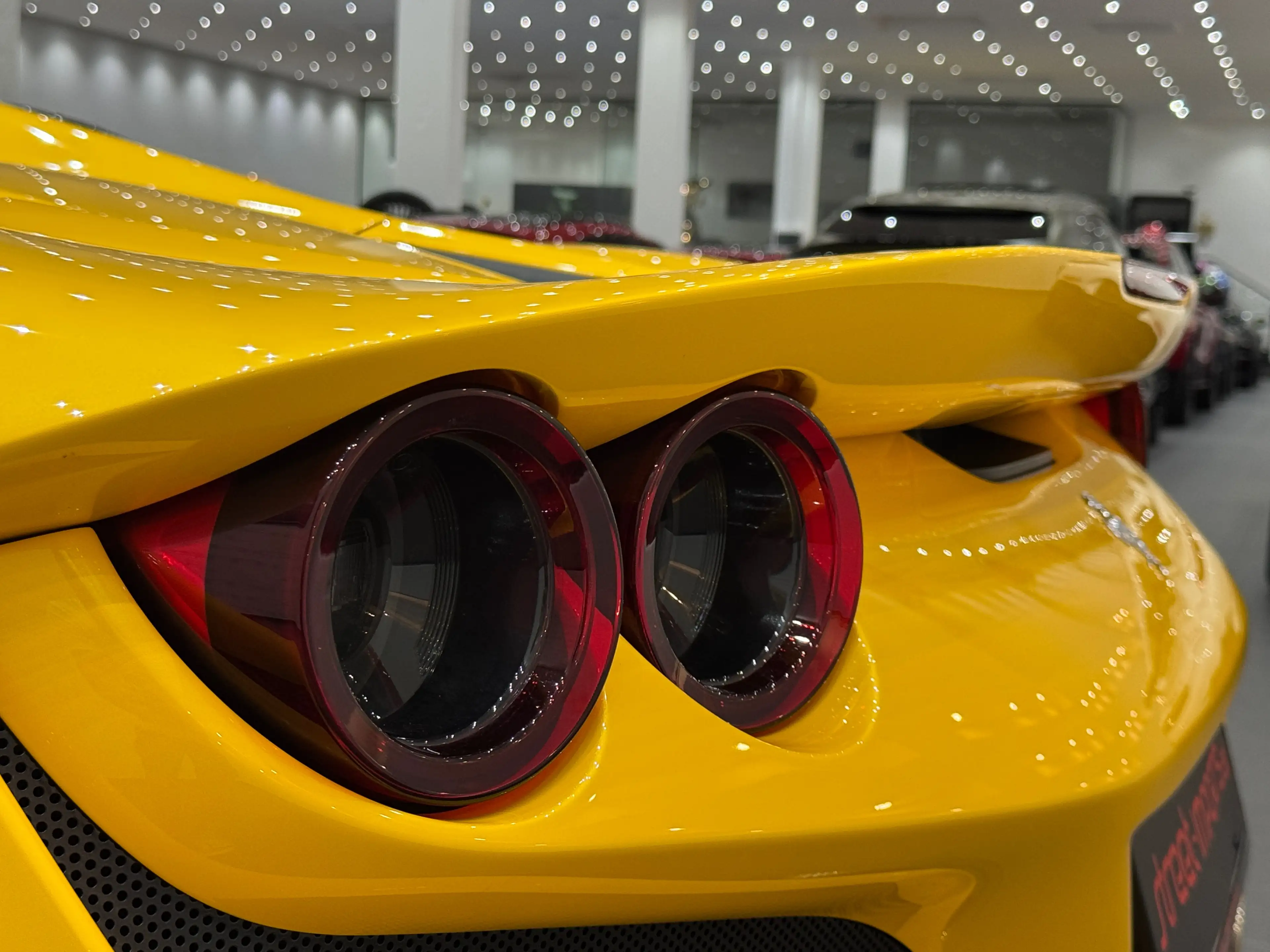 Ferrari F8 Spider *PPF*RacingSeats*Giallo Triplo Strato* — photo 15