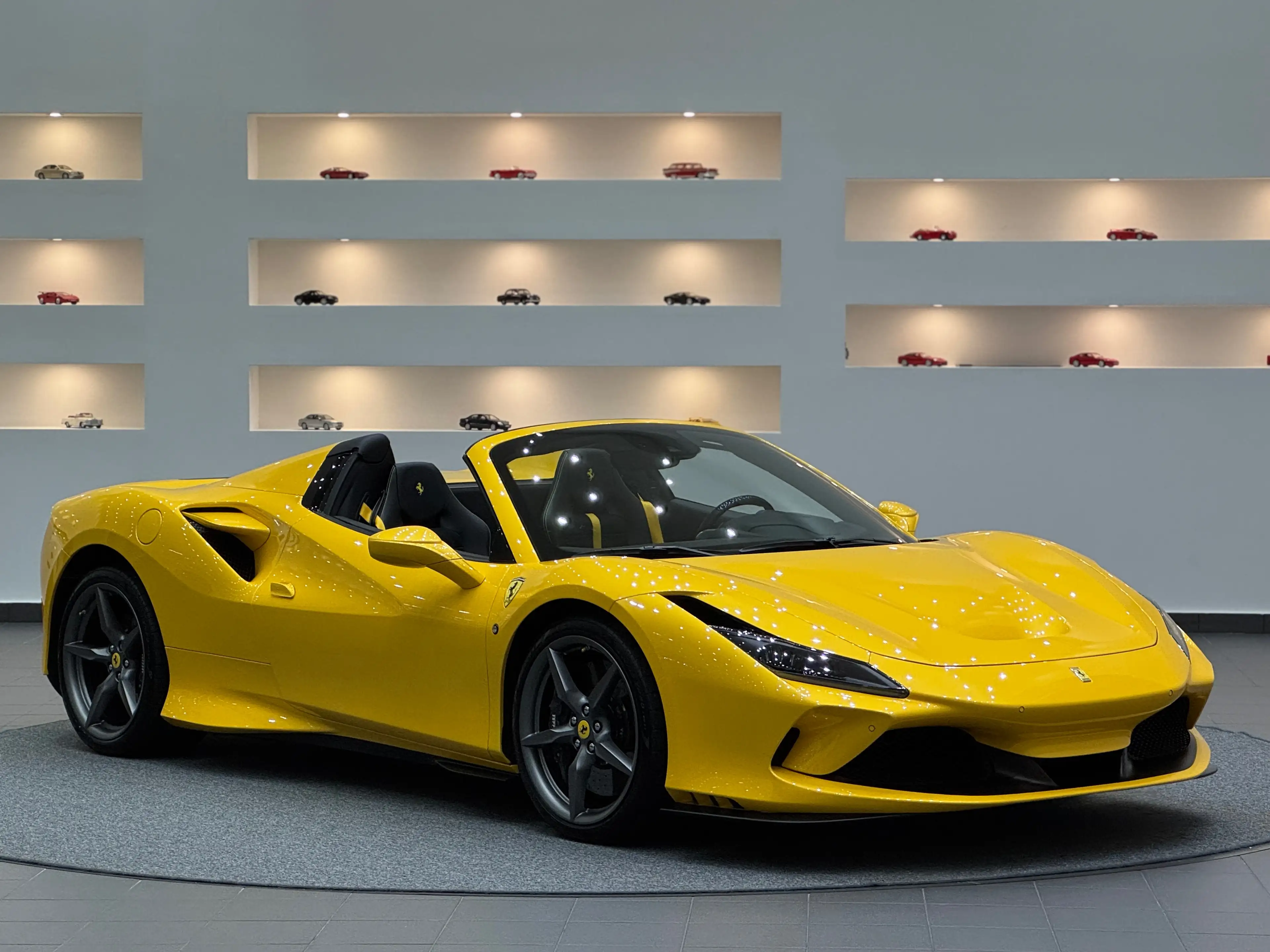 Ferrari F8 Spider *PPF*RacingSeats*Giallo Triplo Strato* — photo 7