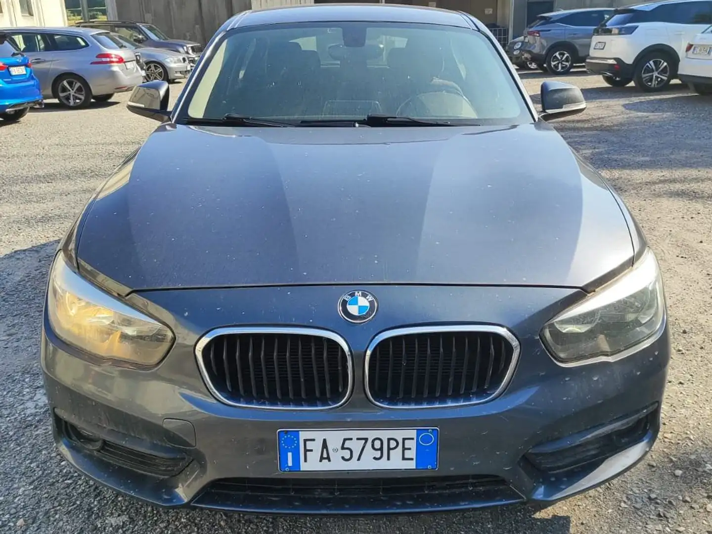 BMW 116 116d 1.5 115CV 5p Sport Gris - 1
