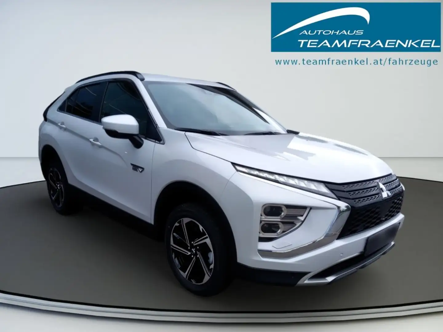 Mitsubishi Eclipse Cross PHEV 2,4 4WD Intense+ Navi 21 Blanc - 2