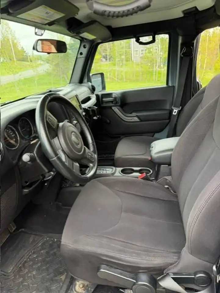 Jeep Wrangler photo Jeep Wrangler