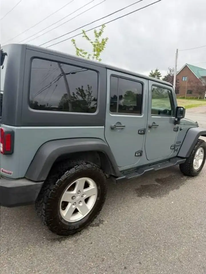 Jeep Wrangler photo Jeep Wrangler