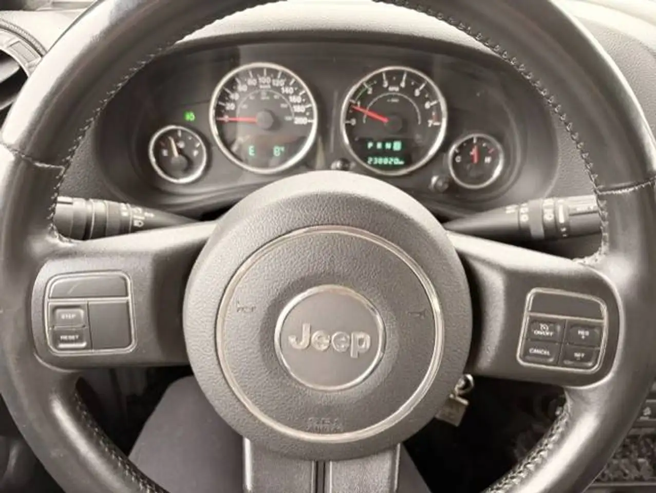 Jeep Wrangler photo Jeep Wrangler