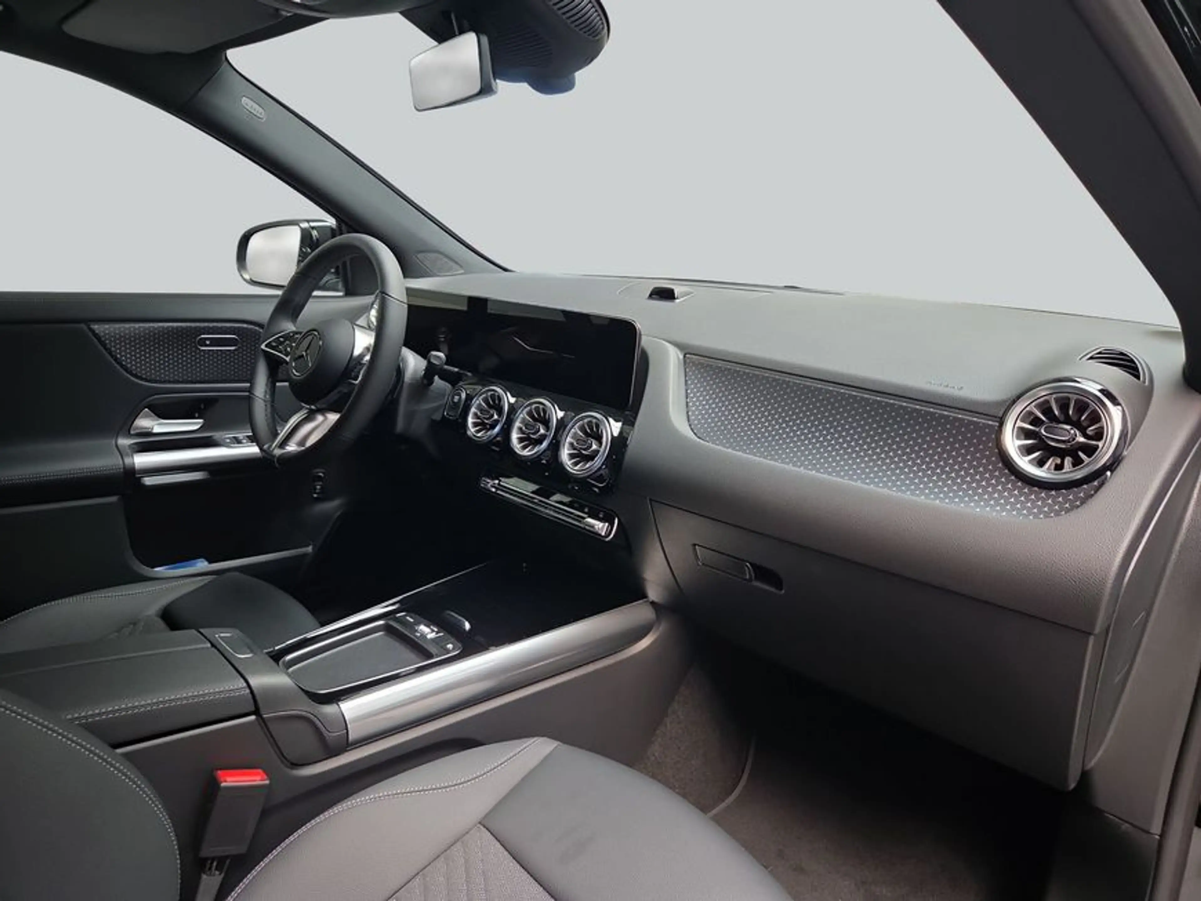 Mercedes-Benz EQA 250 EQA — photo 16