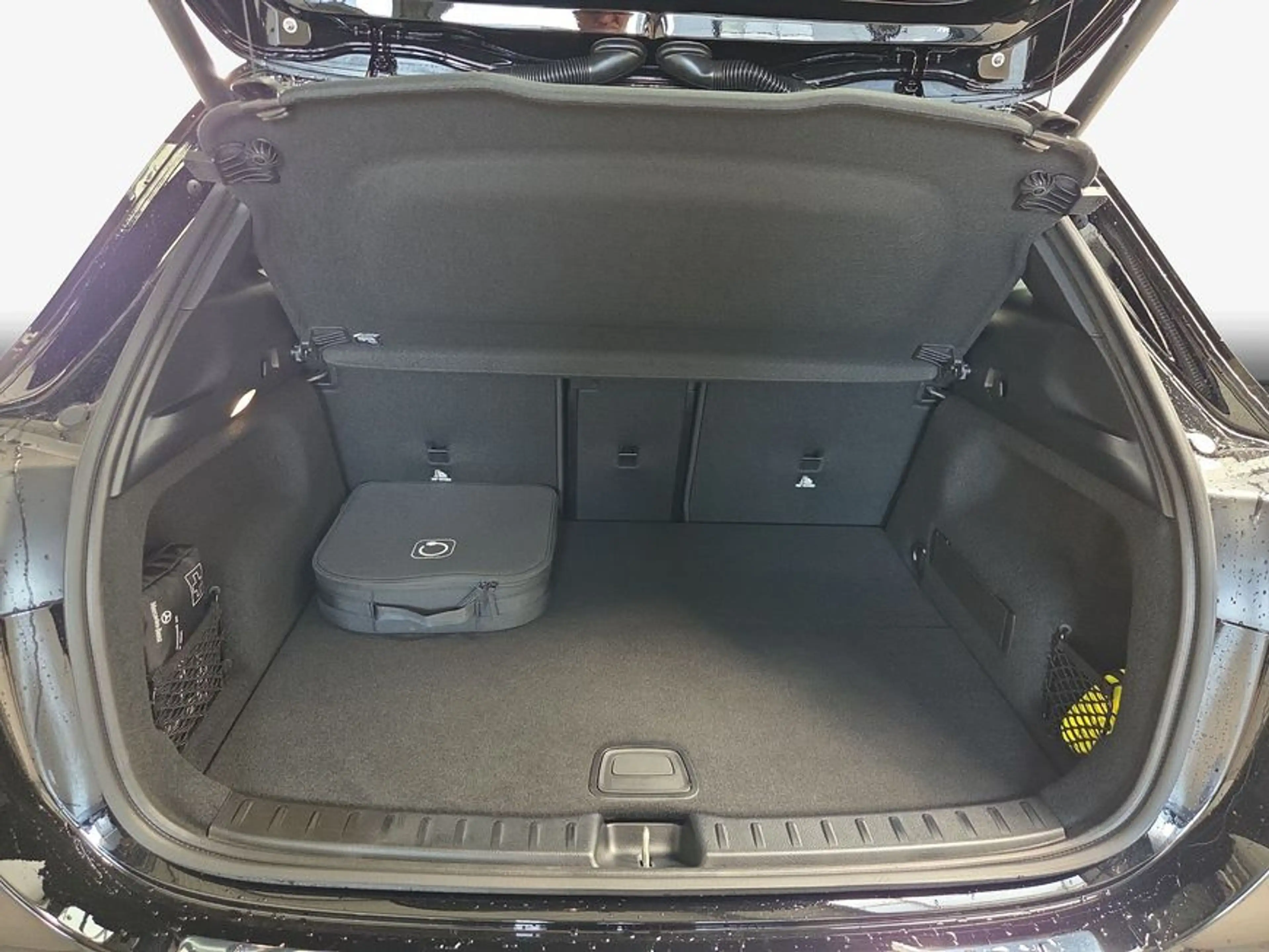 Mercedes-Benz EQA 250 EQA — photo 9